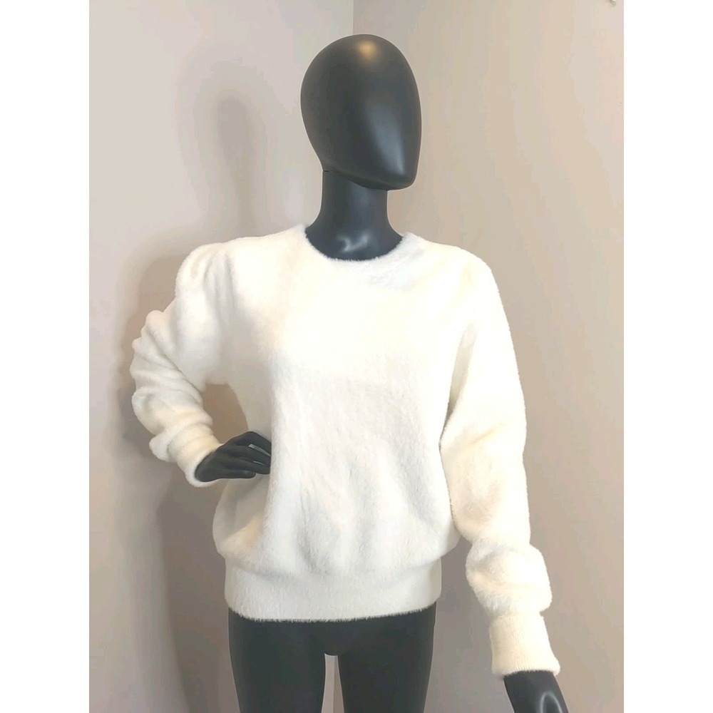 Cyrus Ivory Fuzzy Soft Heavyweight Pullover Longsleeve Sweater Size L